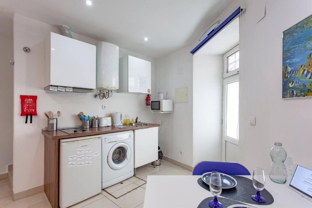 Alfama IV Apartment Lisbon Luaran gambar